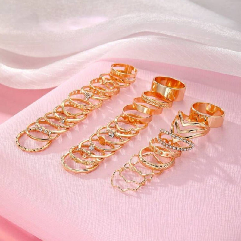 Elegant wave and rhinestone rings for daily wear