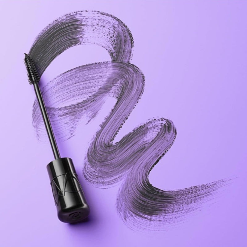 Essence Call Me Queen Mascara – bold black tube with precision elastomer brush for dramatic false lash effect and intense volume