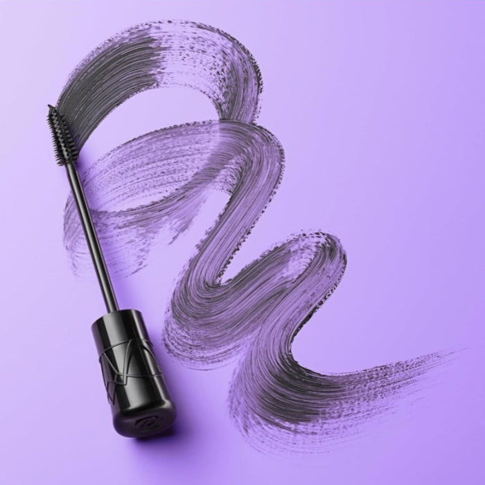 Essence Call Me Queen Mascara – bold black tube with precision elastomer brush for dramatic false lash effect and intense volume